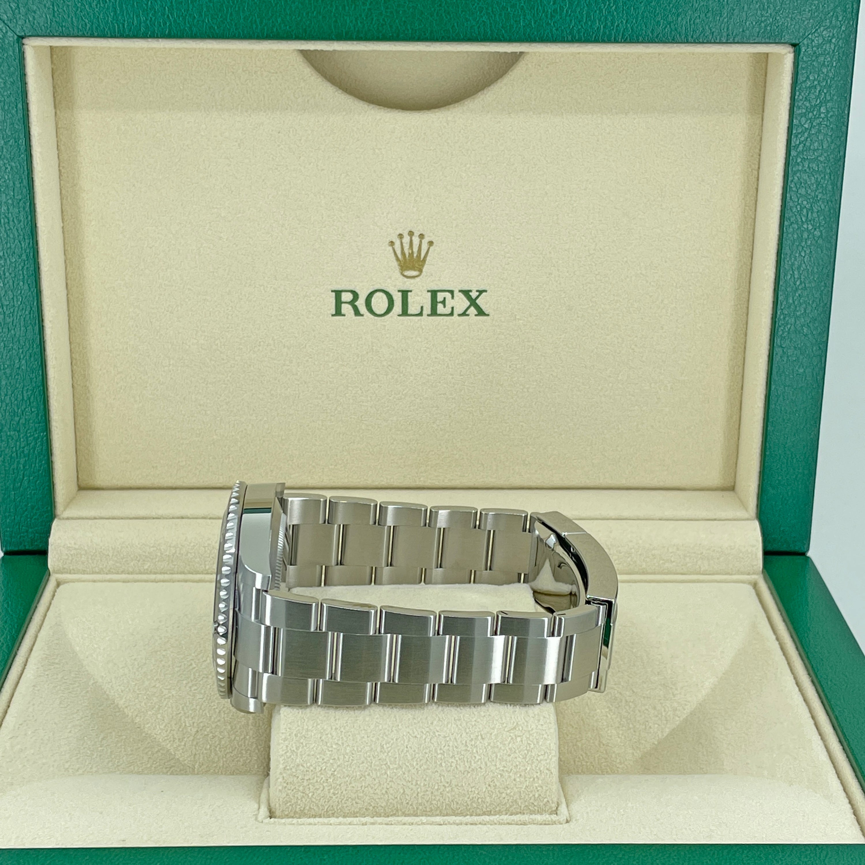 Rolex Submariner 41 mm Oystersteel Ref# 124060-0001