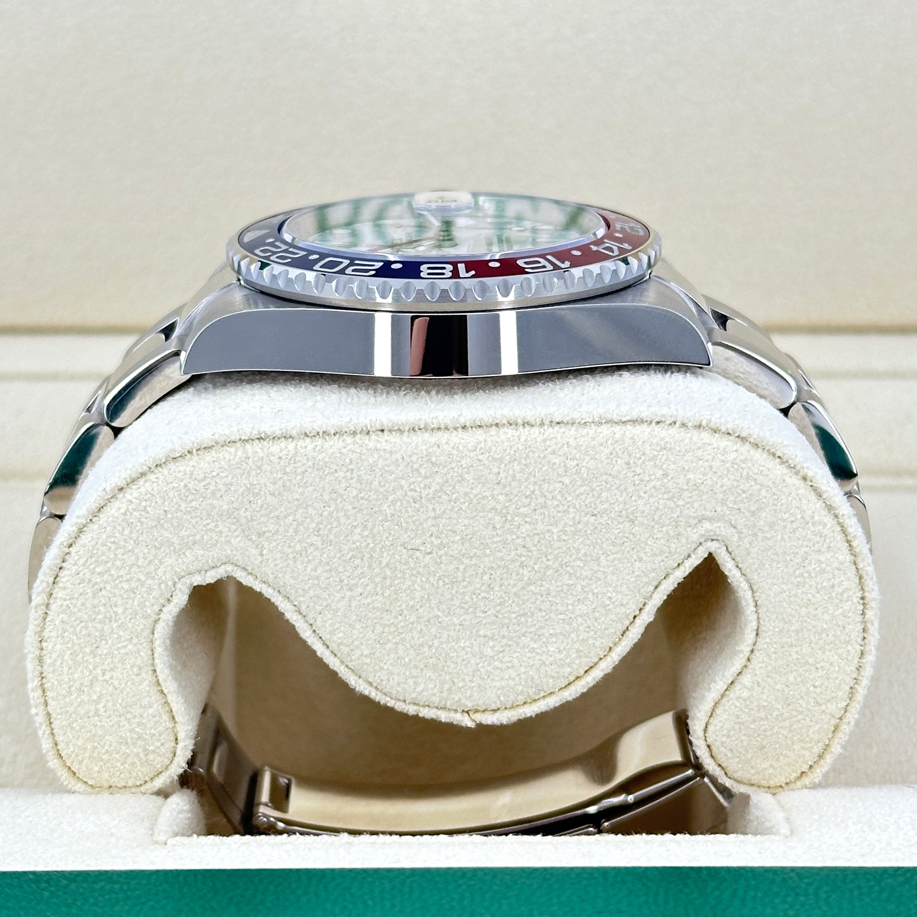 Rolex GMT-Master II 18 ct white gold Ref# 126719BLRO-0002