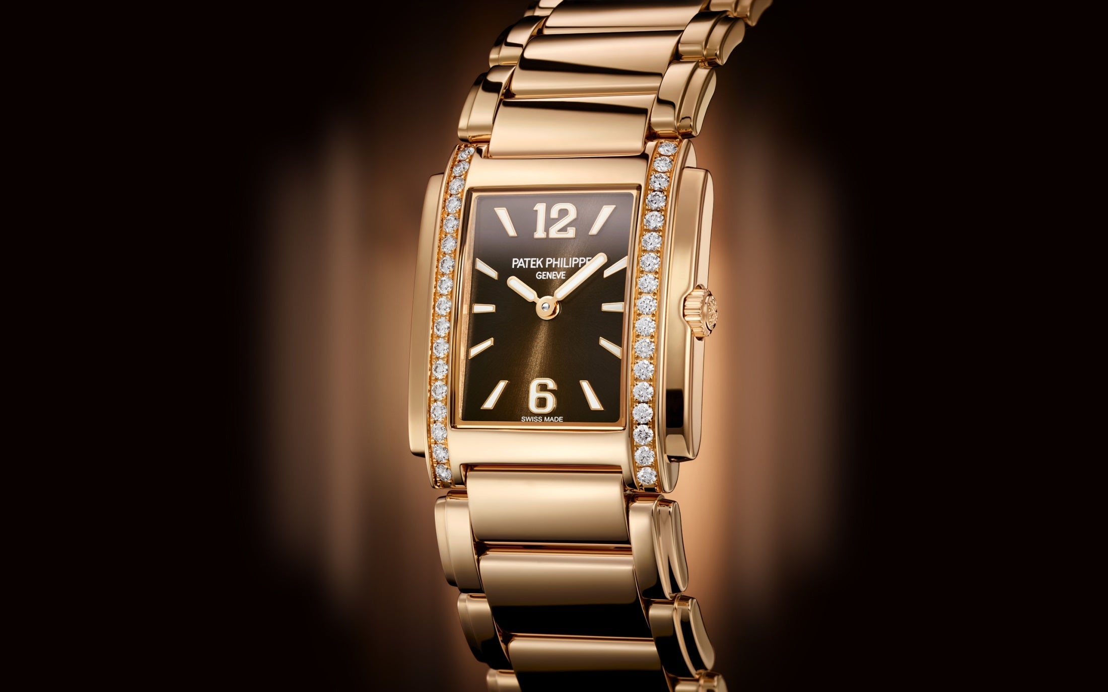Patek Philippe Twenty~4 Quartz Ladies Watch, 18k Rose Gold with 34 Diamond (~0.57 ct), 25.1 x 30 mm, Ref# 4910/1201R-001