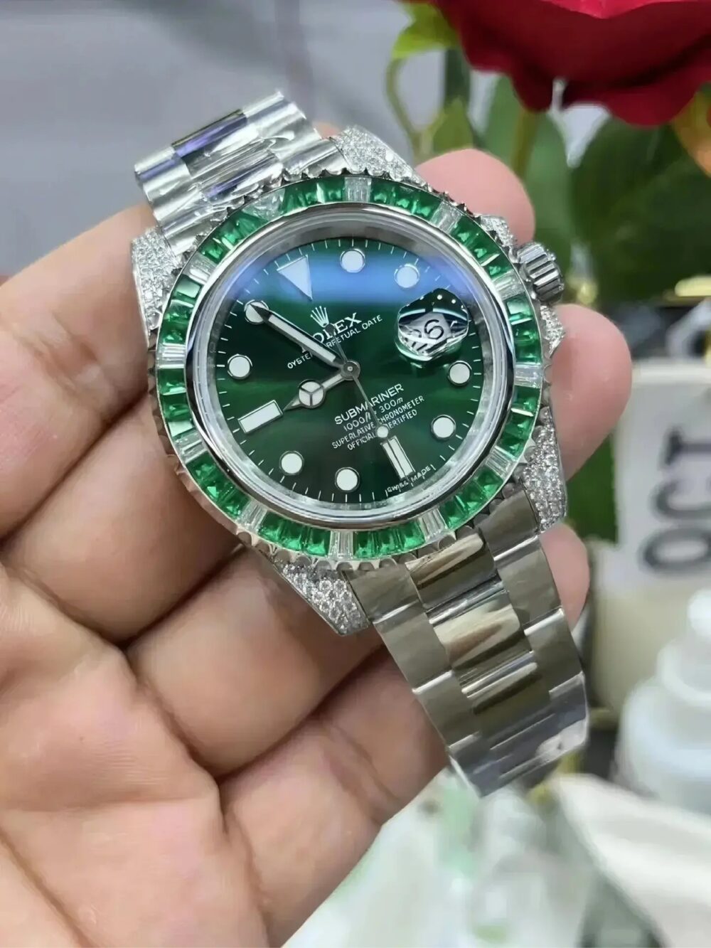 Rolex Submariner Date, 18K White Gold Diamonds Emerald UNWORN, 40mm