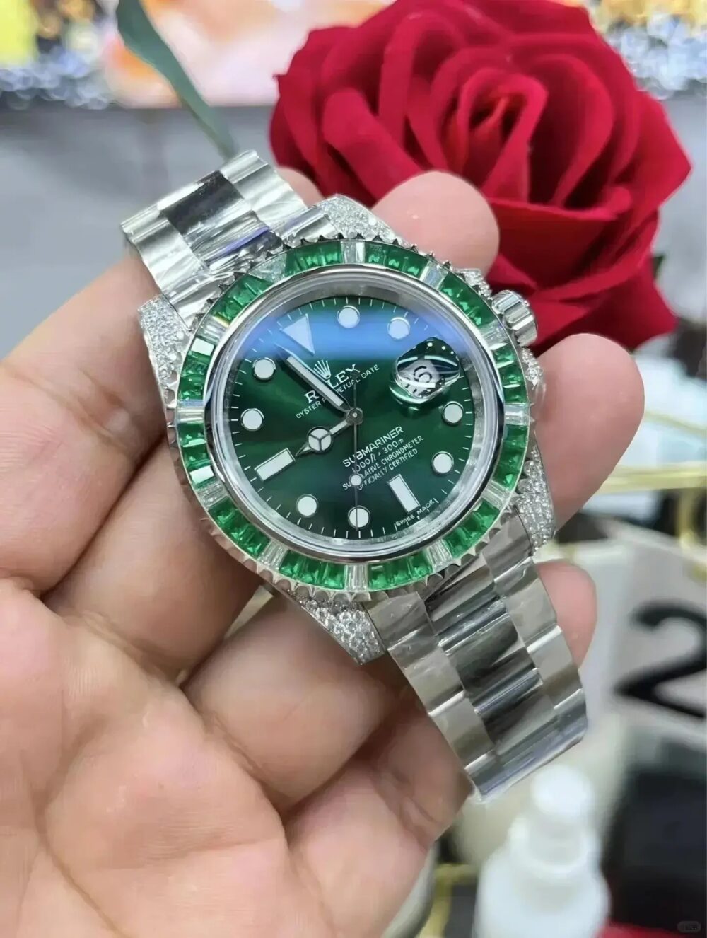 Rolex Submariner Date, 18K White Gold Diamonds Emerald UNWORN, 40mm