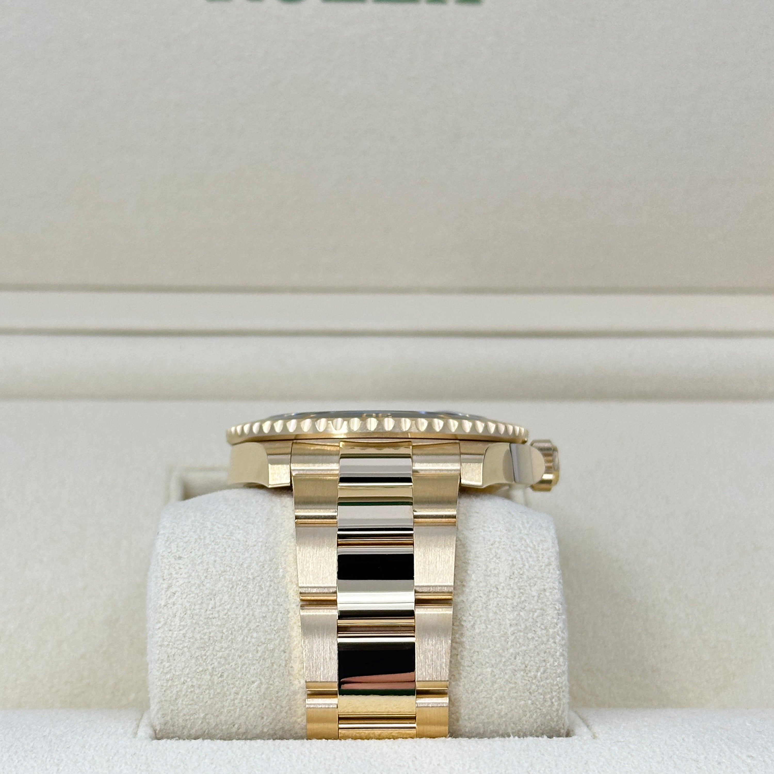 Rolex Submariner Date, 18k Yellow Gold, 41mm, Ref# 126618ln-0002