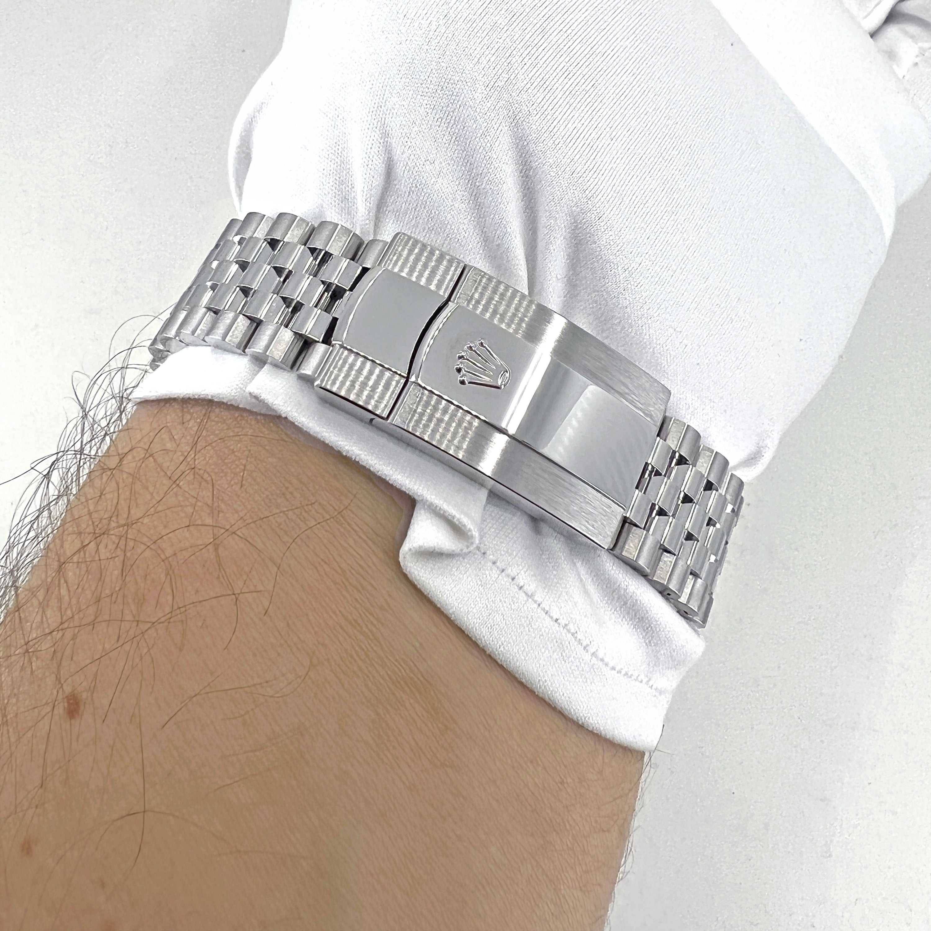 Rolex Datejust 41 Oystersteel and 18K White Gold 41 mm White Dial, Ref# 126334-0010