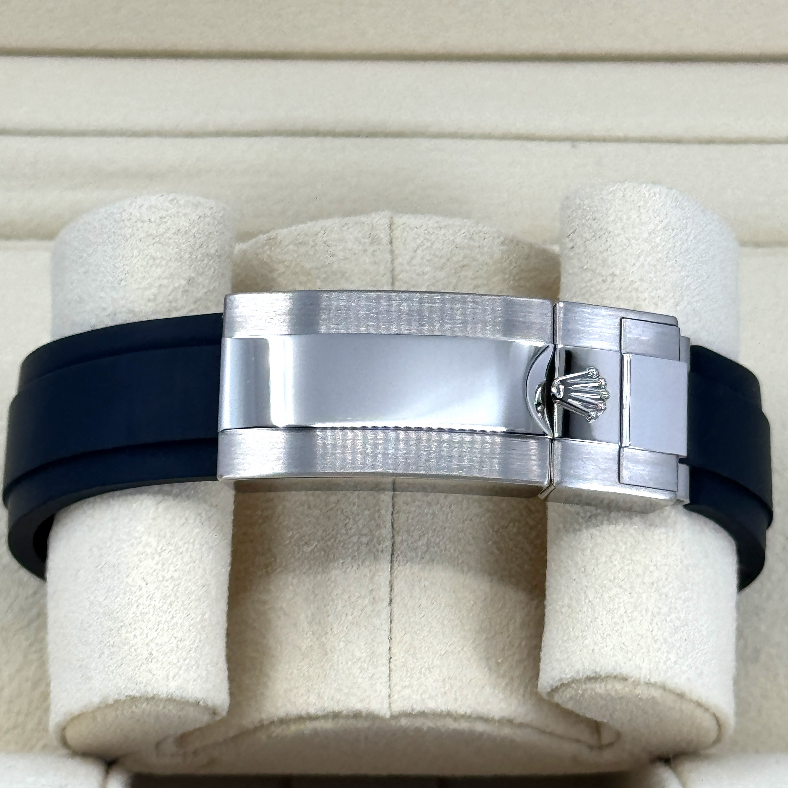 Rolex Cosmograph Daytona 40mm, 18k White Gold, Ref# 126519ln-0002