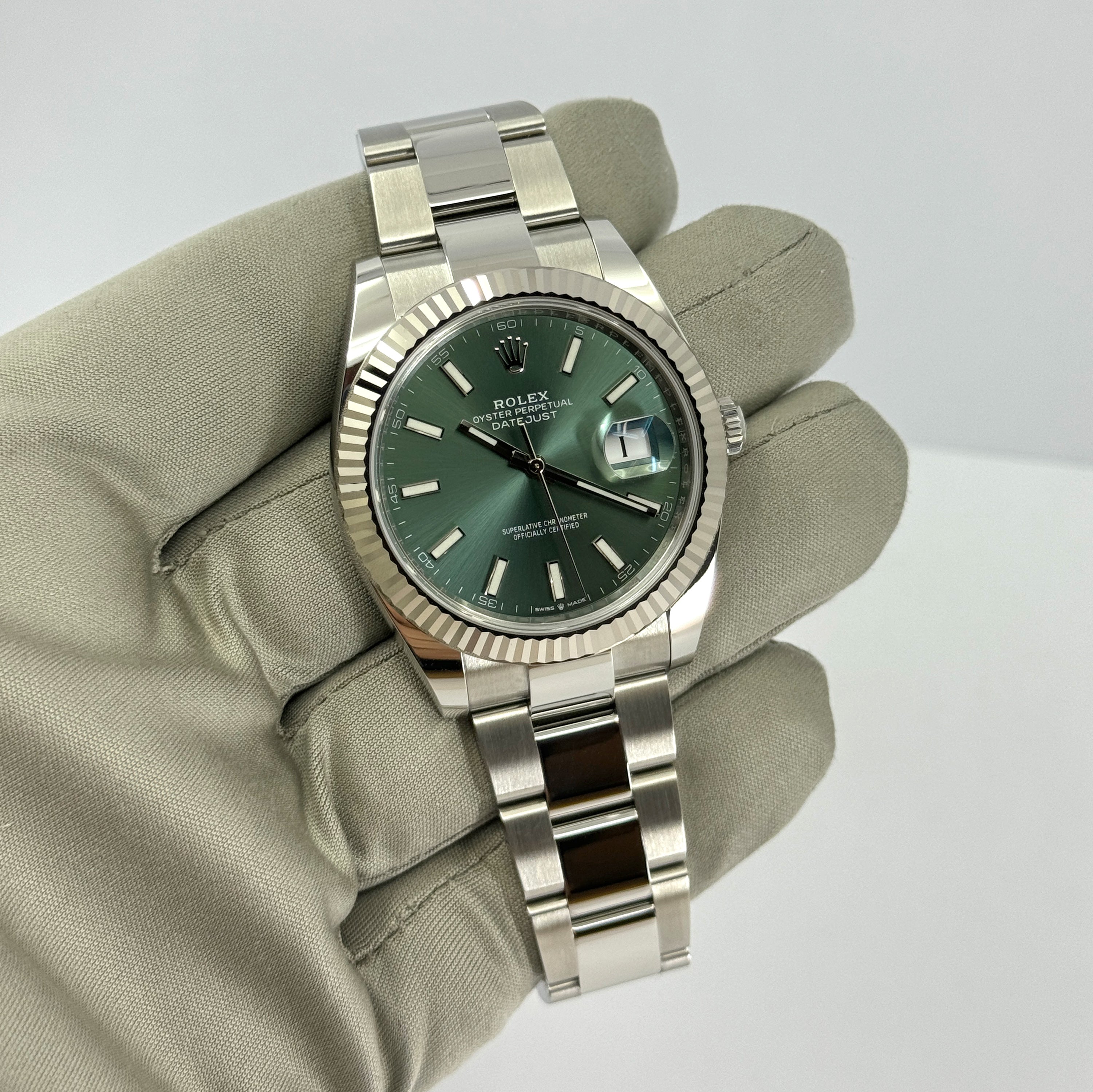 Rolex Datejust 41mm, Oystersteel and 18k White Gold, Ref# 126334-0027